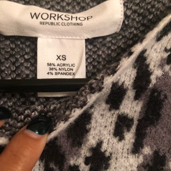 NWT Workshop Camouflage High Low Sweater Size XS - Picture 6 of 8